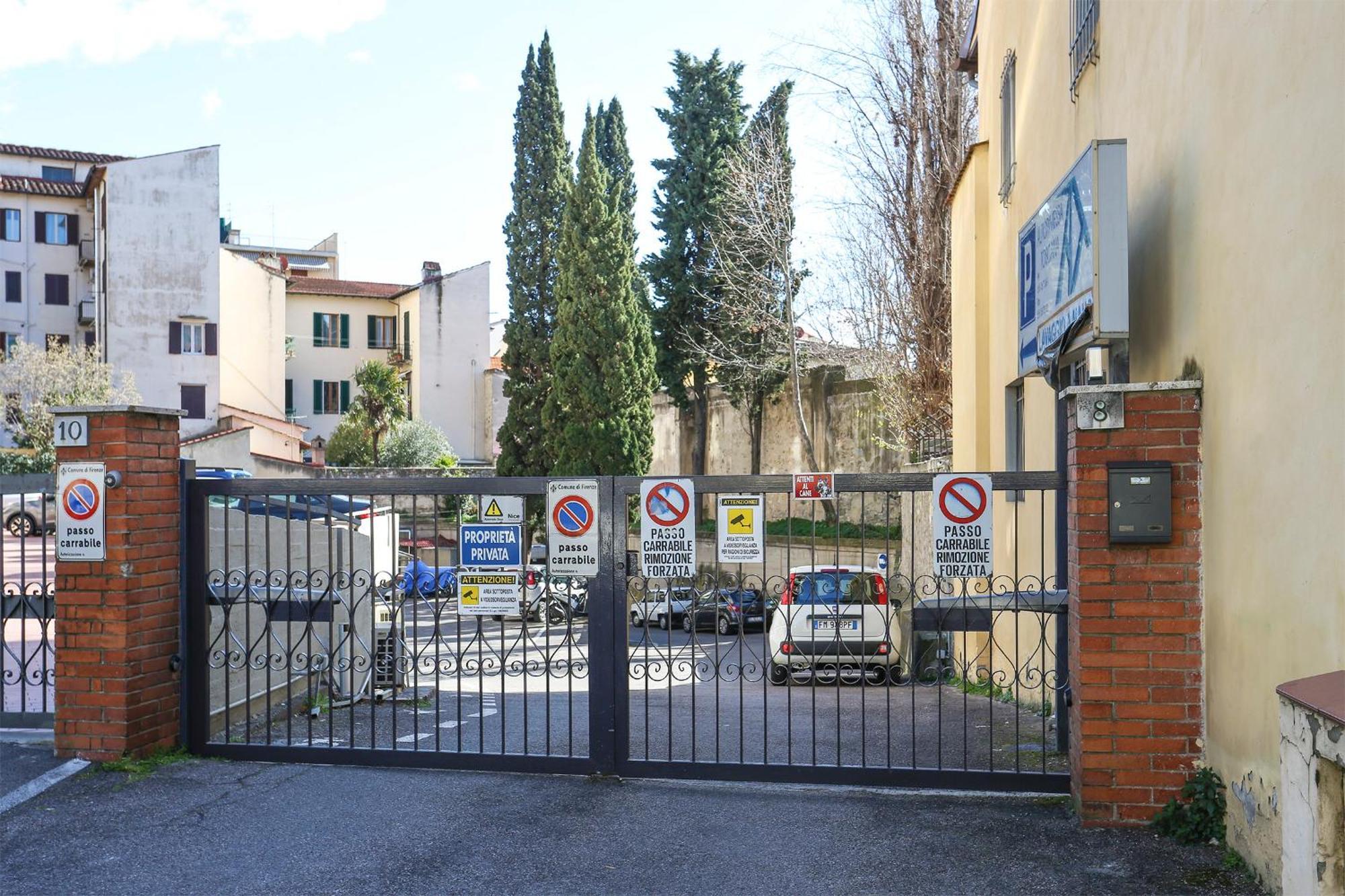 La Tua Casa A Firenze Con Parcheggio Privato Per 2 Auto Apartment Exterior photo
